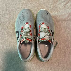 Onloud cloud monster shoes / 8.5